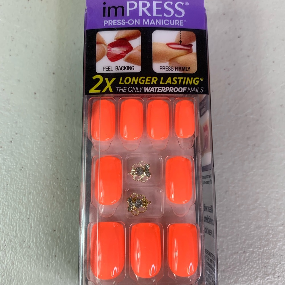 ImPress Press-On 24 Nails 3D Charms Medium Square